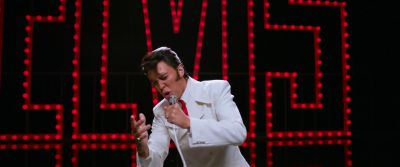 Still from Elvis (2022) that has been tagged with: sign