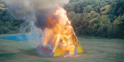 Still from Midsommar (2019) that has been tagged with: fire