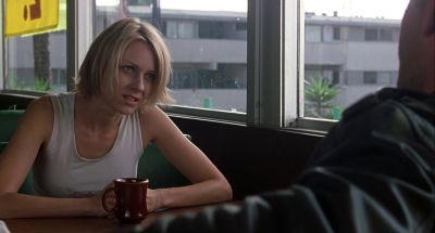 Still from Mulholland Drive (2001) that has been tagged with: coffee