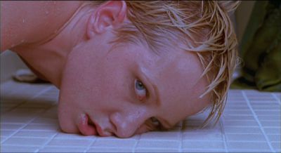 Still from Psycho (1998) that has been tagged with: close-up