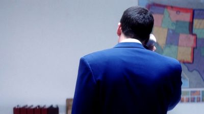 Still from Punch-Drunk Love (1999) that has been tagged with: interior