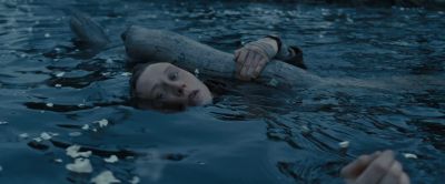 Still from 1917 (2019) that has been tagged with: soldier & swimming
