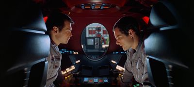 Still from 2001: A Space Odyssey (1968) that has been tagged with: spaceship