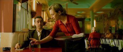 Still from Amelie (2001) that has been tagged with: diner & server