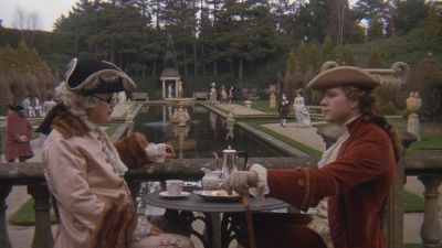 Still from Barry Lyndon (1975) that has been tagged with: fountain
