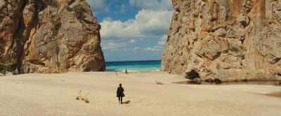 Still from Cloud Atlas (2012) that has been tagged with: establishing shot & ocean