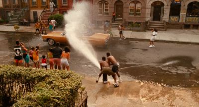 Still from Do the Right Thing (1989) that has been tagged with: establishing shot & group