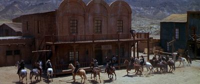 Still from For A Few Dollars More (1965) that has been tagged with: group-shot & western town