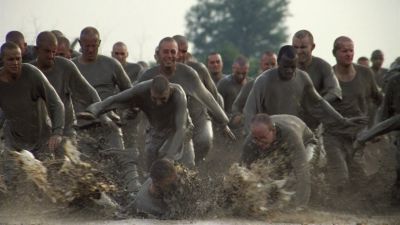 Still from Full Metal Jacket (1987) that has been tagged with: group-shot & mud