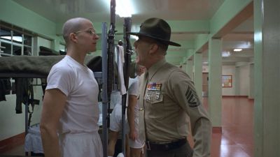 Still from Full Metal Jacket (1987) that has been tagged with: medium wide & barracks