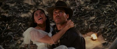 Still from Indiana Jones and the Raiders of the Lost Ark (1981) that has been tagged with: looking up & medium shot