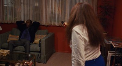 Still from Jackie Brown (1997) that has been tagged with: medium wide & couch