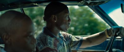 Still from Moonlight (2016) that has been tagged with: driving & profile shot & interior