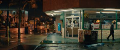 Still from Moonlight (2016) that has been tagged with: establishing shot & diner