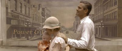 Still from O Brother, Where Art Thou? (2000) that has been tagged with: three-shot & family