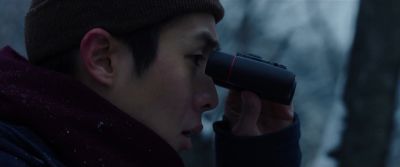 Still from Parasite (2019) that has been tagged with: clean single & binoculars