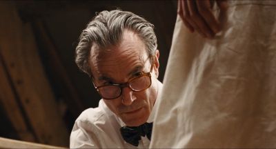 Still from Phantom Thread (2017) that has been tagged with: historical