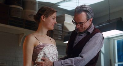 Still from Phantom Thread (2017) that has been tagged with: 08447d
