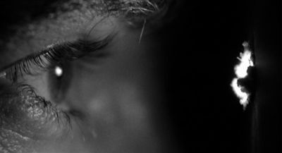 Still from Psycho (1960) that has been tagged with: peeking & black and white