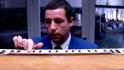 Still from Punch-Drunk Love (1999) that has been tagged with: medium close-up & piano