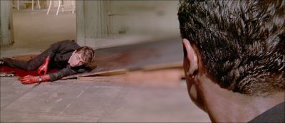 Still from Reservoir Dogs (1992) that has been tagged with: gore & laying down