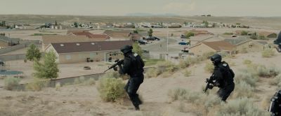 Still from Sicario (2015) that has been tagged with: horizon & gun