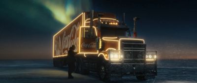 Still from Commercial: Coca Cola — "The Letter" that has been tagged with: horizon & profile shot