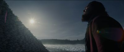 Still from The Revenant (2015) that has been tagged with: looking up & medium shot
