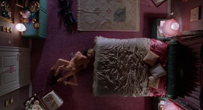 Still from To Die For (1995) that has been tagged with: bedroom & nudity