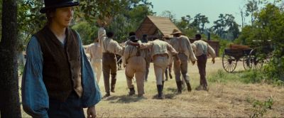 Still from 12 Years a Slave (2013) that has been tagged with: group-shot & medium wide & exterior