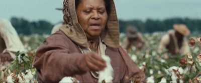 Still from 12 Years a Slave (2013) that has been tagged with: medium close-up & clean single & field