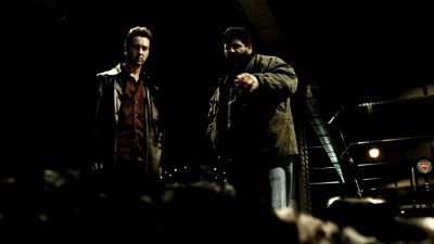 Still from 25th Hour (2002) that has been tagged with: b87332 & low-angle & two-shot