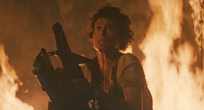 Still from Aliens (1986) that has been tagged with: e18f3d
