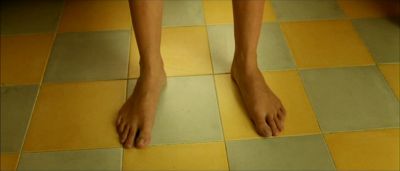 Still from Amelie (2001) that has been tagged with: bathroom