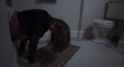 Still from Being John Malkovich (1999) that has been tagged with: interior & clean single & hole & bathroom & medium shot