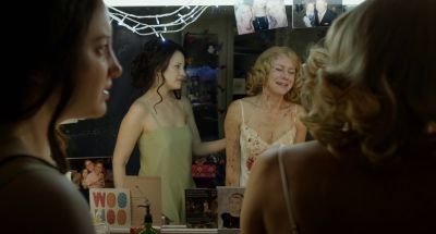 Still from Birdman (2014) that has been tagged with: over-the-shoulder & blood & dressing room