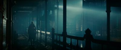Still from Blade Runner (1982) that has been tagged with: 40826d & night & clean single & wide shot