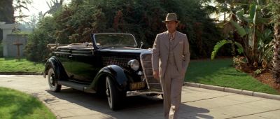 Still from Chinatown (1974) that has been tagged with: 4d5421 & exterior & car & driveway