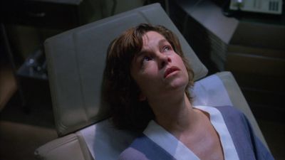 Still from Dead Ringers (1988) that has been tagged with: looking up