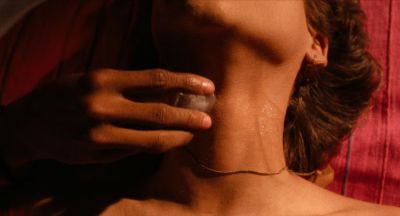 Still from Do the Right Thing (1989) that has been tagged with: close-up & neck & insert & sexy