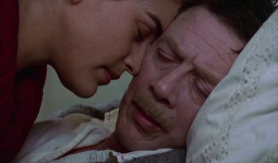 Still from Fanny and Alexander (1982) that has been tagged with: 4a3621 & interior & profile shot & two-shot