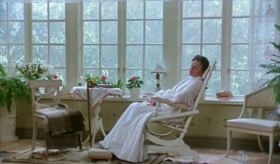 Still from Fanny and Alexander (1982) that has been tagged with: clean single & day & wide shot & rocking chair