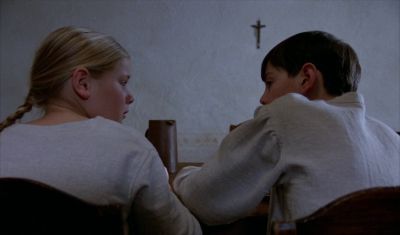 Still from Fanny and Alexander (1982) that has been tagged with: interior & crucifix & over-the-shoulder