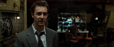 Still from Fight Club (1999) that has been tagged with: clean single & editing room
