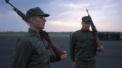 Still from Full Metal Jacket (1987) that has been tagged with: group-shot & training
