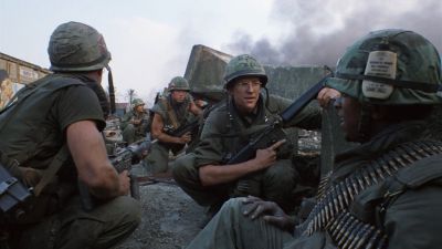 Still from Full Metal Jacket (1987) that has been tagged with: group-shot & war zone