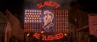 Still from Gangs of New York (2002) that has been tagged with: 800000 & wide shot & exterior & night