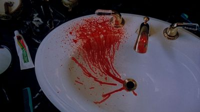Still from Ghost Dog: The Way of the Samurai (1999) that has been tagged with: bathroom & sink