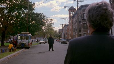 Still from Ghost Dog: The Way of the Samurai (1999) that has been tagged with: exterior & day & wide shot
