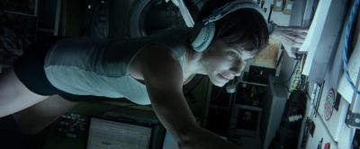 Still from Gravity (2013) that has been tagged with: 98b9dd